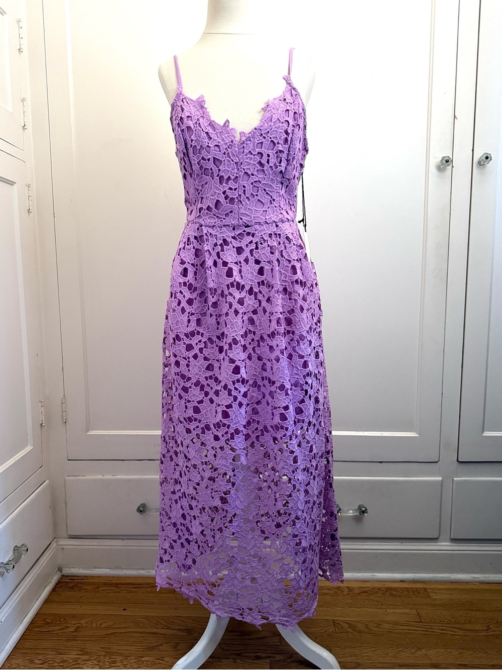 ASTR Light Orchid Lace Midi Dress - Spaghetti Strap Size M